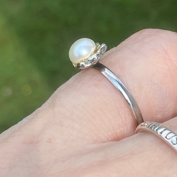 Cultured Pearl ring silver plated 6 mm Pearl adjustable size 7 - 8.5 - Picture 8 of 16